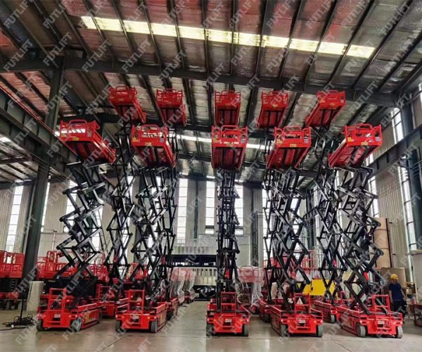 10Sets 12m Self Propelled Scissor Lifts Tested Successfully Before Shipment